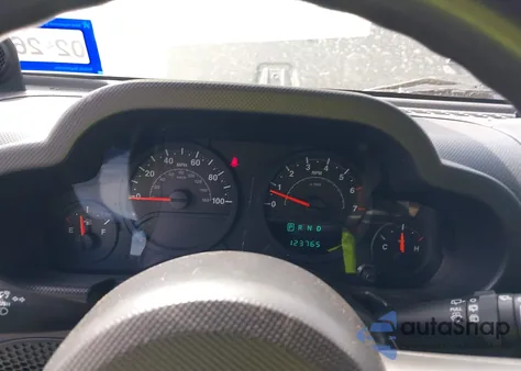 2007 Jeep Wrangler X z USA, uszkodzony, nr VIN 1J4FA24157L179077